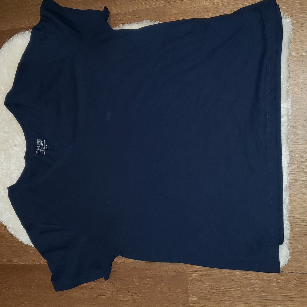 Womans Short Sleeve Size 22